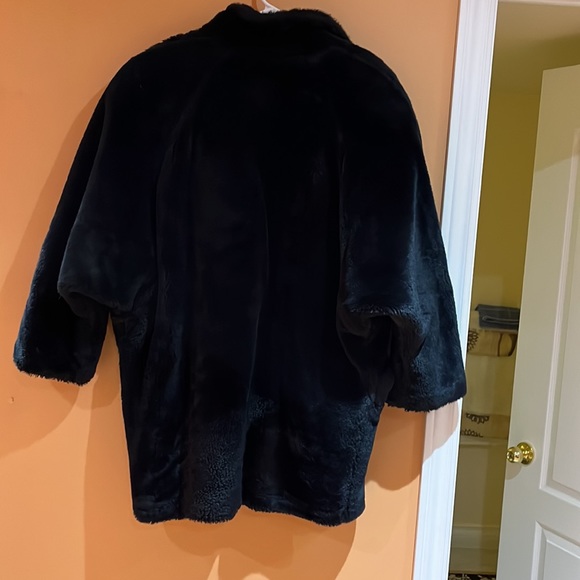 Coat - Picture 7 of 7
